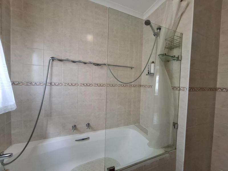 To Let 3 Bedroom Property for Rent in Fairview Golf Estate Western Cape